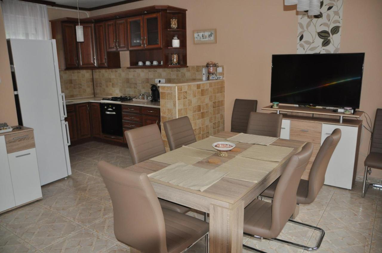 Gyorszem Apartman 外观 照片